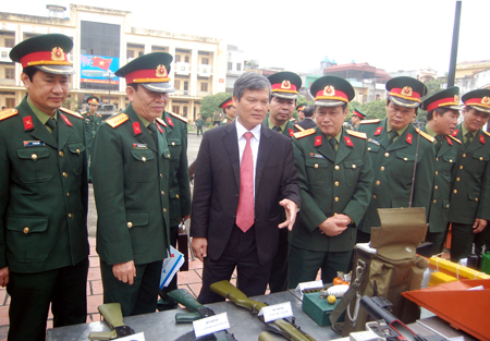 Bộ CHQS tỉnh Hưng Yên Tổ chức ra quân huấn luyện năm 2013